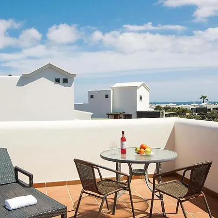 Playa Blanca Sleeps 6 Air Con Wifi بلايا بلانكا